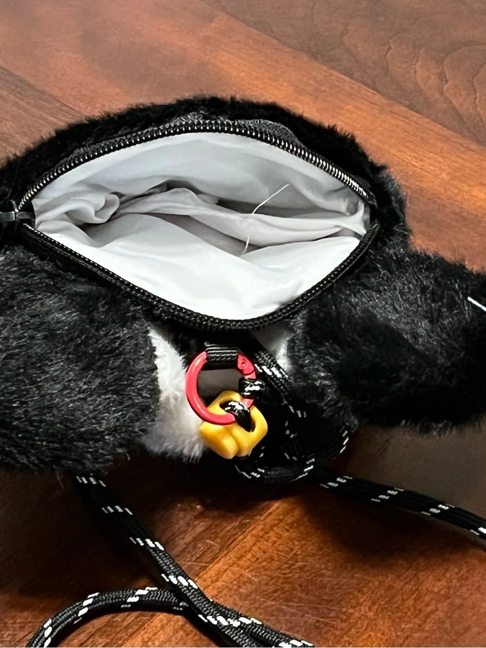 Kids Plush Character Crossbody Bag Mickey Mouse Peekaboo - Black & White